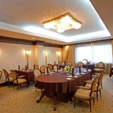 Business Hotel Proton Moscow Luaran gambar