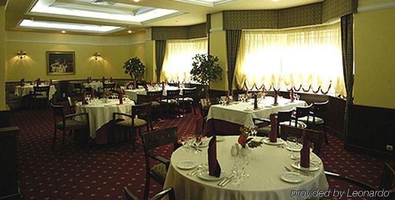 Business Hotel Proton Moscow Restoran gambar